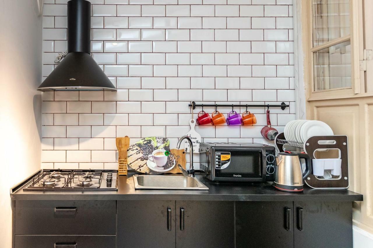 Nina' Cozy Apartment ティビリシ エクステリア 写真