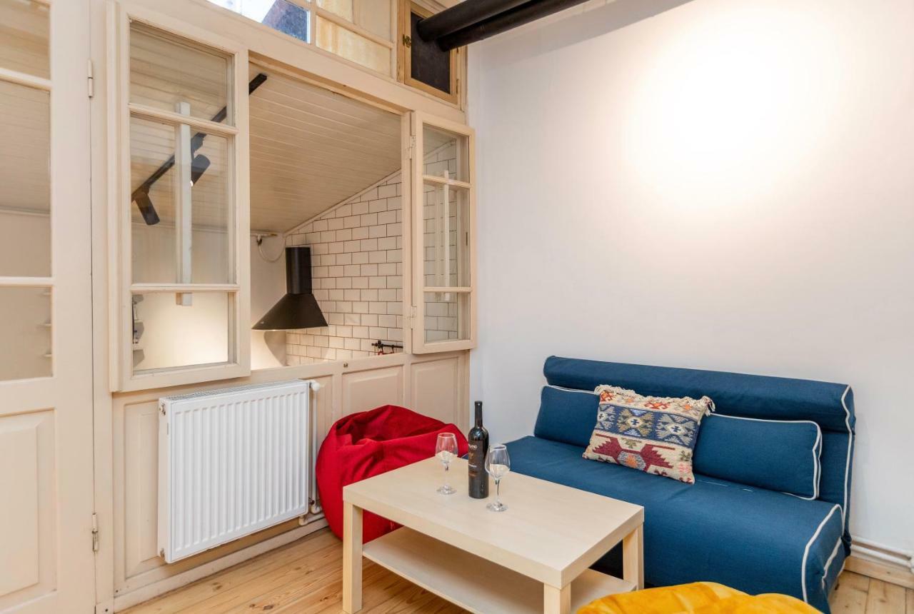 Nina' Cozy Apartment ティビリシ エクステリア 写真
